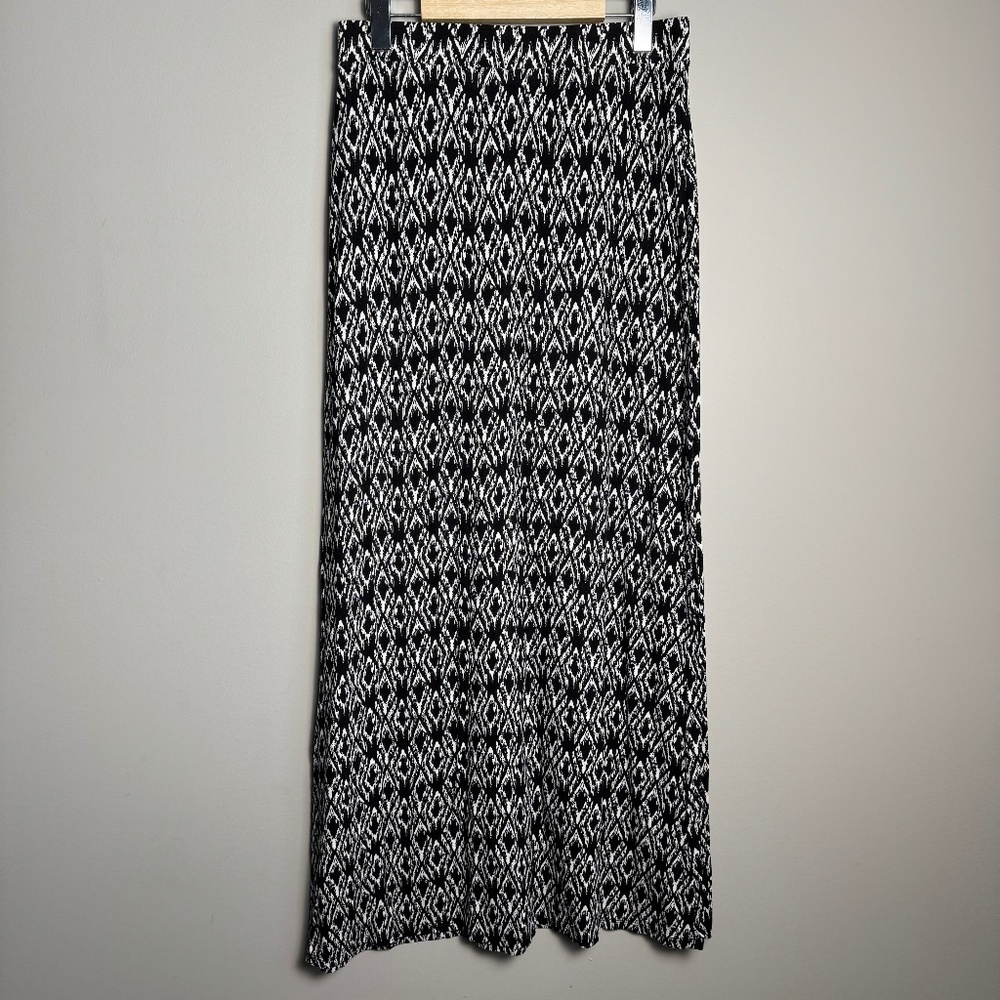 Dalia Women's Small Pull-On Aztec Maxi Skirt Elastic Waist Full Length‎ B & W